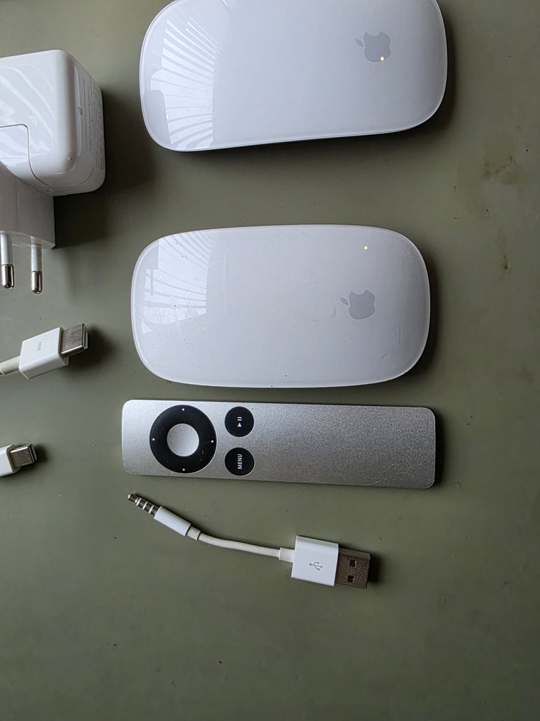 (No reserve price) Apple lot iPhone ipod - Macintosh #1.0