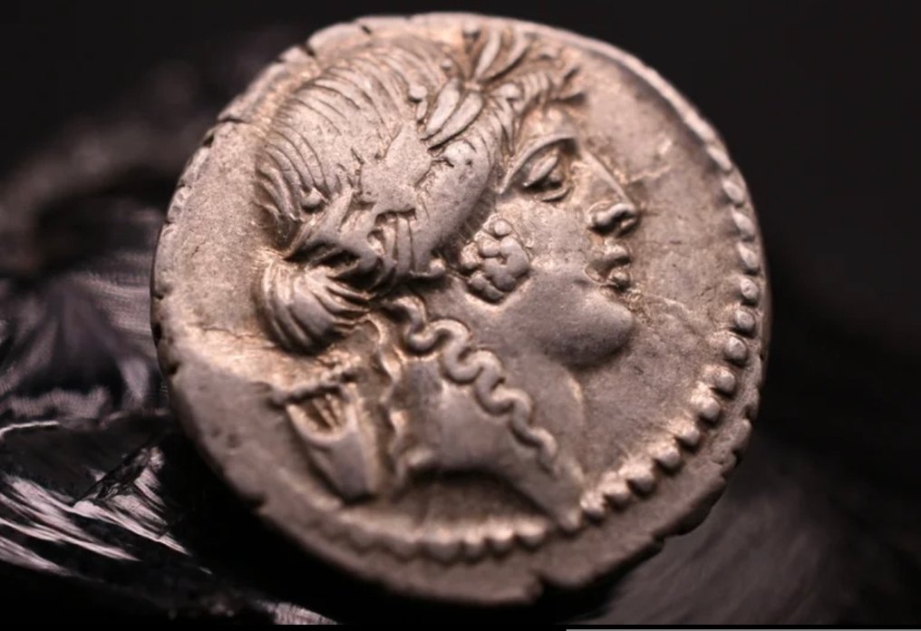 Roman Republic. P. Clodius M.f. Turrinus, 42 BC. Denarius Roma #2.1