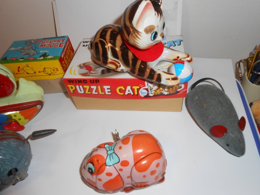 Yone - Lelukokoelma, erilaisia esimerkkejä eri valmistajilta. - Vieteritinalelu - 1950-1959 #2.1