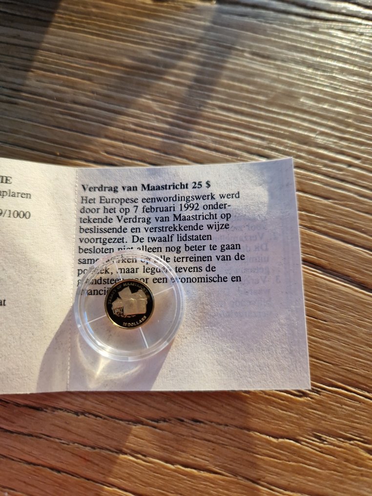 Liberia. 25 Dollars 2001 (No reserve price) #2.1