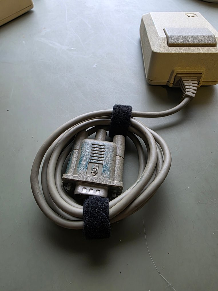 Macintosh 128K/512K mouse M0100 low serial number - Macintosh #2.1