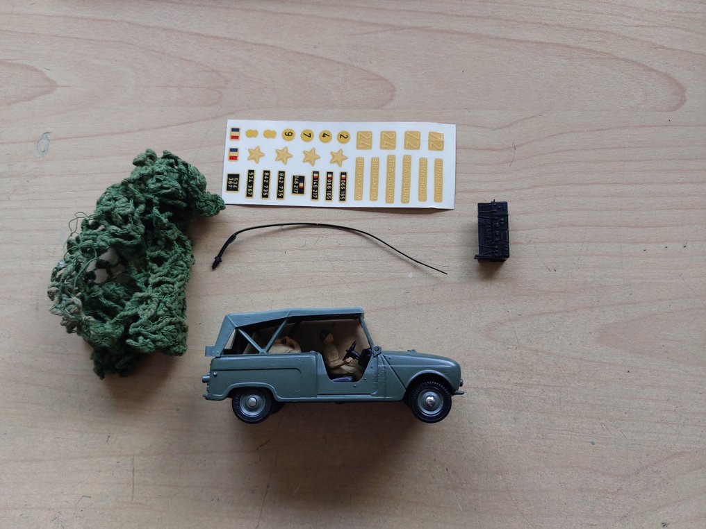 Dinky Toys 1:43 - Στρατιωτικό όχημα μοντελισμού - Sinpar 4 x 4 #1.0