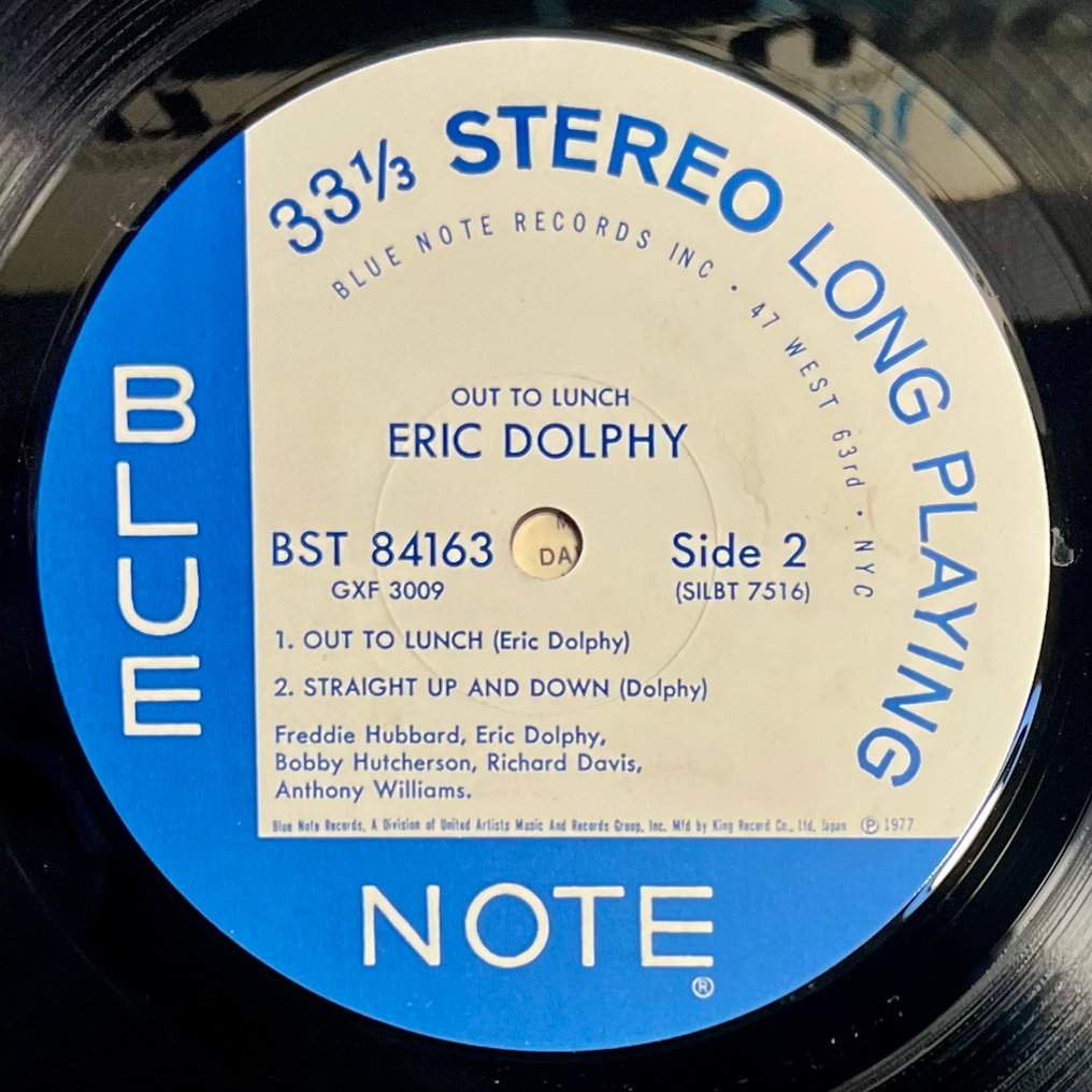 Eric Dolphy - Multiple artists - Out To Lunch - A jewel of avant-garde jazz - Blue note in Mint condition - LP Album (stand-alone item) - Japanese pressing, Reissue, Stereo - 1977 #4.3