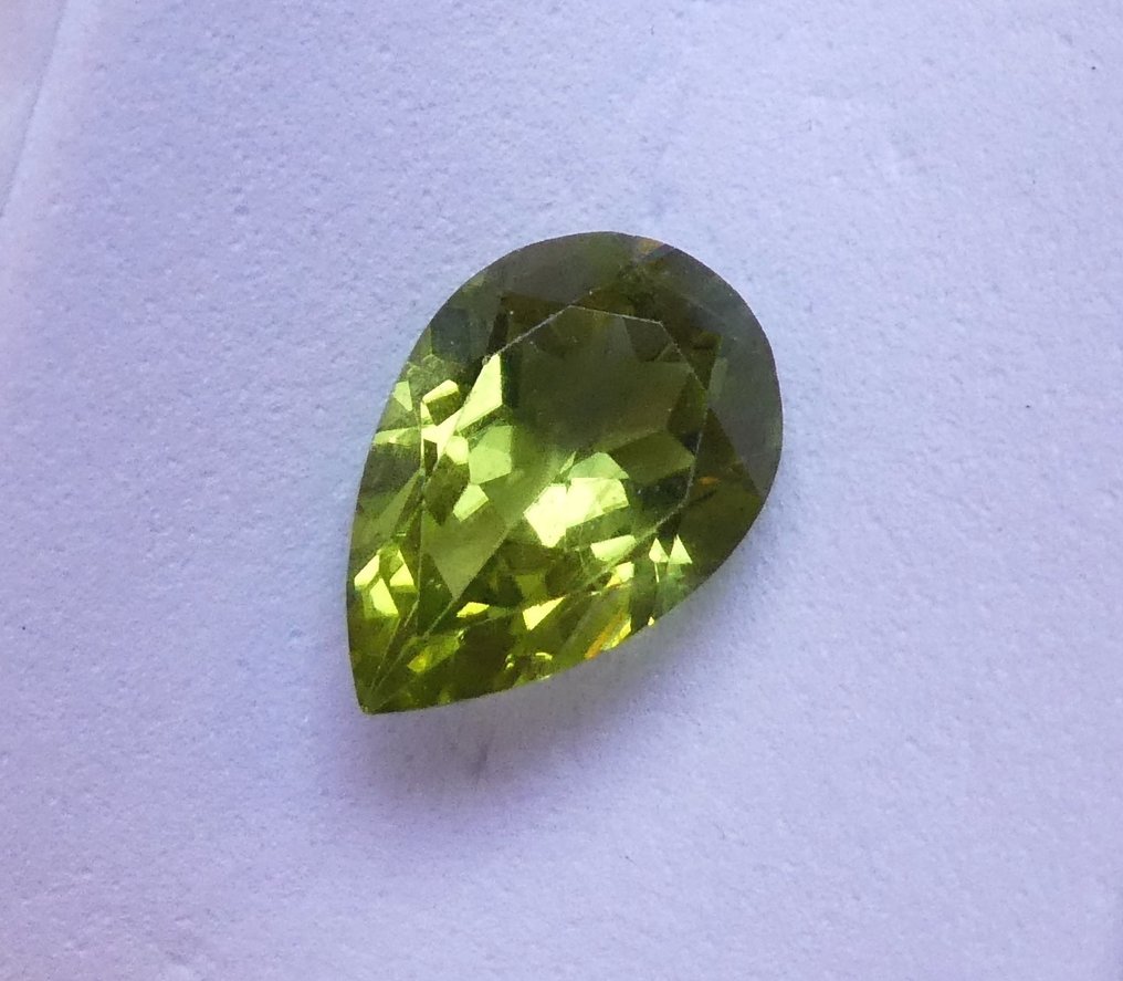 Peridot - 3.13 ct - Instituto Gemólogico Español (IGE) #1.0