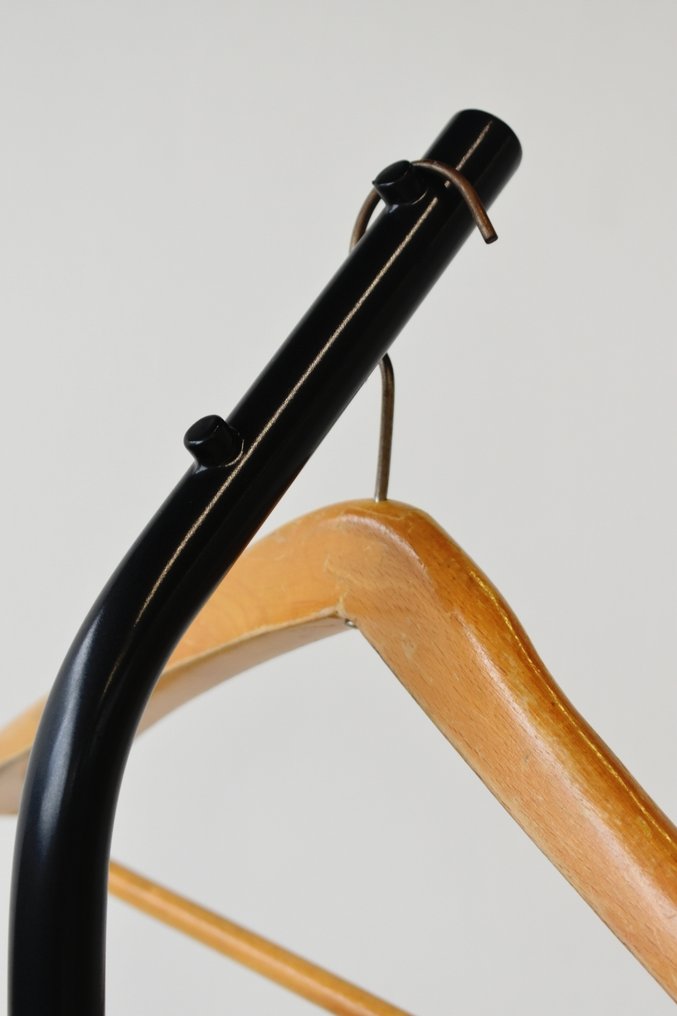 Equilibri-furniture - Equilibri-team - Påklædningsstativ - haikus - Jern #2.1