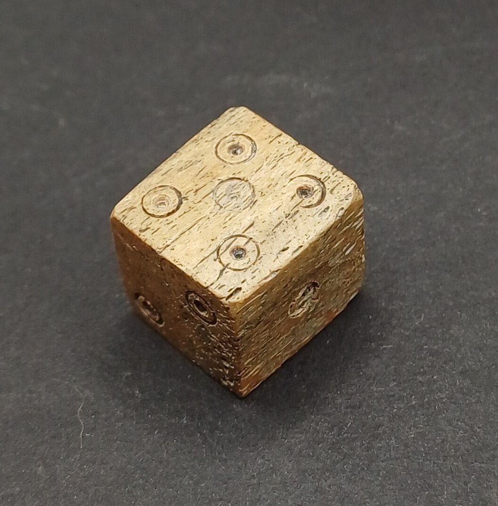 Ancient Roman Bone Playing Dice - 16 mm (No reserve price) #2.1