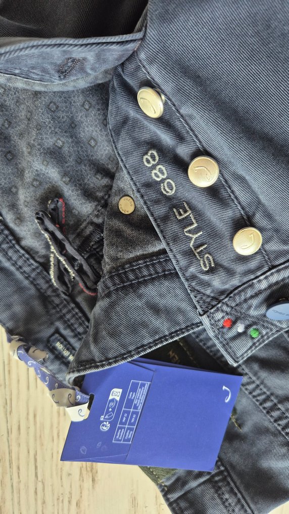 RRP 420 - Jacob Cohen Jeans - 31 - Handmade Blau - Jeans - New with tags #2.1