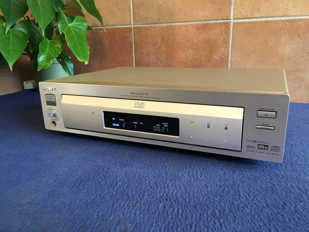 Sony - DVP-S7700 CD player #2.1