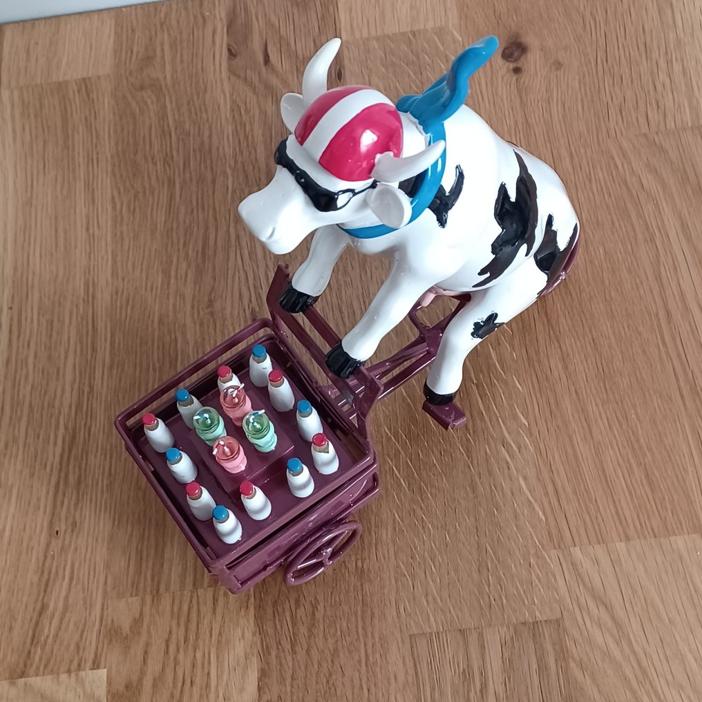 CowParade - 小塑像 - Martine Diotalevi «Lait Triporteur» - 樹脂 #4.3
