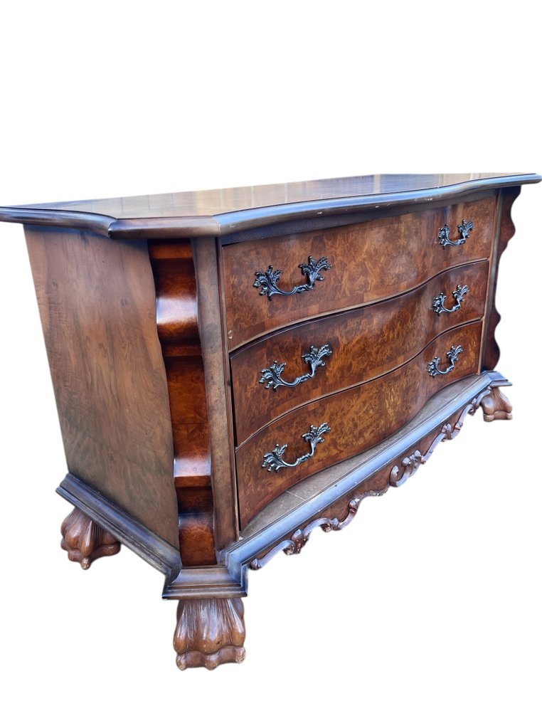 Cómoda - Noz de rebarba #1.0