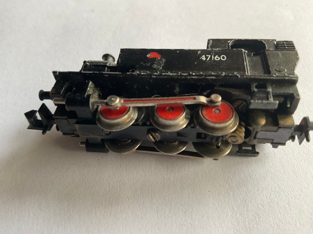 Minitrix N - 47160 - Stoomlocomotief (12) - Locomotief met opschrift 47160, zichtbaar gebruiksslijtage, rode wielvelgen, aandrijving aanwezig - DB #4.3