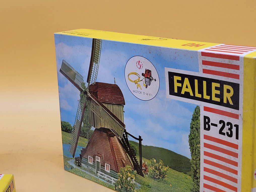 Faller 0 - Landskab til modeleltog (7) - Sæt med syv byggesæt til modeljernbanemiljøer (H0) samt et Märklin-tilbehør. #3.2