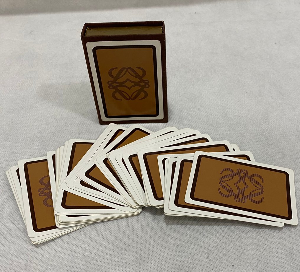 Heraclio Fournier - 紙牌 - Loewe #4.3