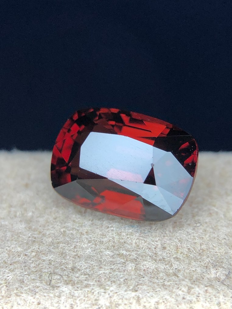 χωρίς τιμή ασφαλείας - 1 pcs Κόκκινο, Πορτοκαλί Σπινέλιος - 2.32 ct - Διεθνής Ένωση Έγχρωμων Πολύτιμων Λίθων (ICA GemLab) - Καταπληκτικό κομμάτι spinel #53 #2.1