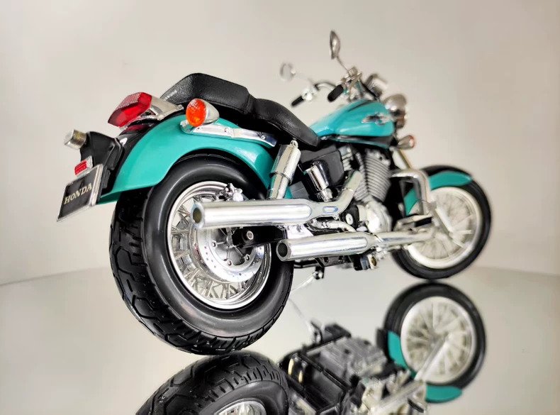 1:10 - Machetă Motocicletă - Honda Shadow #1.0