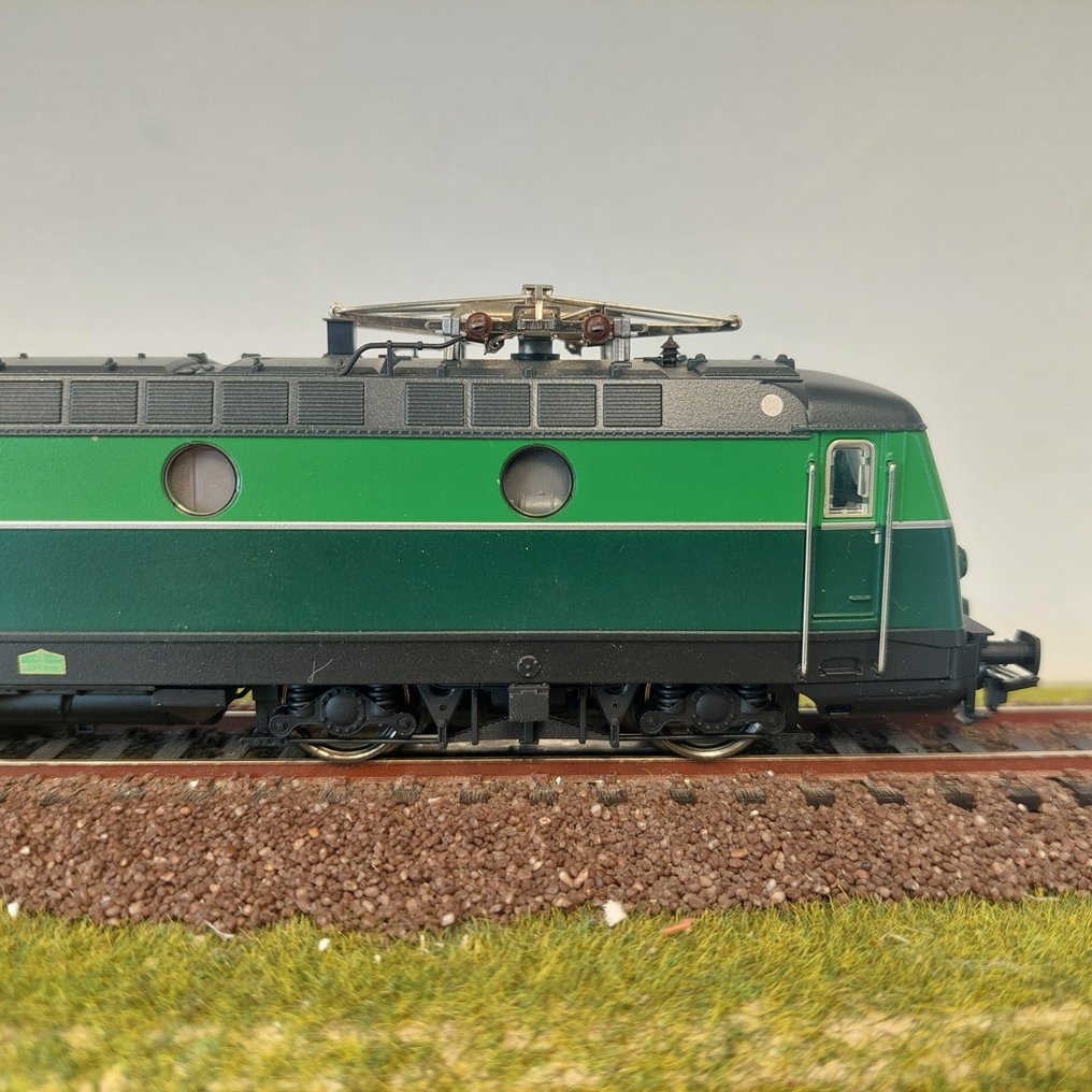 Märklin H0 - 37231 - 電氣火車 (1) - 系列122 - 数字 - SCB, NMBS #3.2