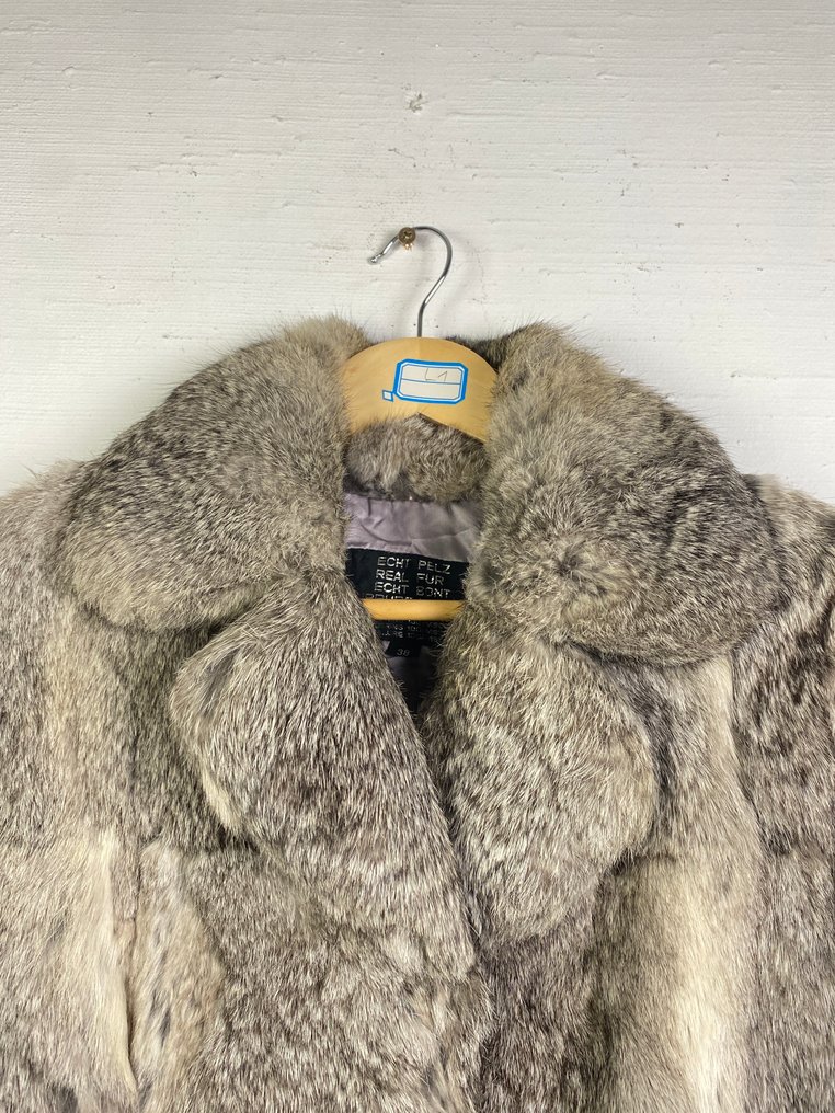 Artisan Furrier - Cappotto di pelliccia #1.0