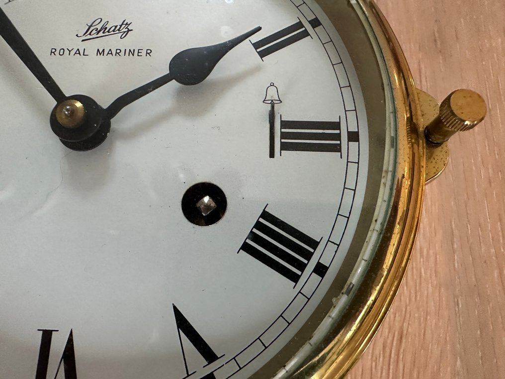 Ship's clock - Schatz, for repair -  Vintage - lacquered brass. Clock and chimes function; case has a small crack and may need repair - post-1992 - Royal Mariner #4.3