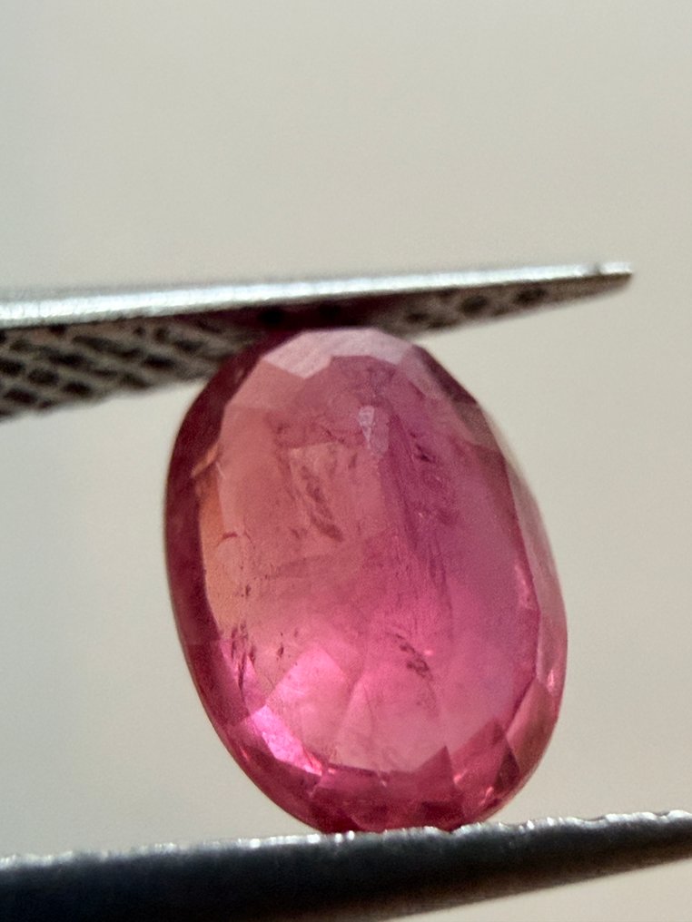红色, 粉色 红宝石  - 1.31 ct - 安特卫普宝石检测实验室（ALGT） - 强烈/鲜明的粉红红色 #4.3