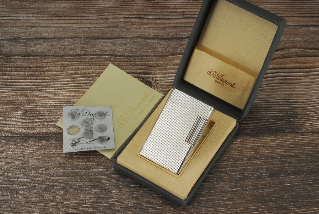 S.T. Dupont - Ligne Line 1 BR Large Gas Lighter - Lommelighter - Sølvbelagt med diamantmønstret guilloché #1.0