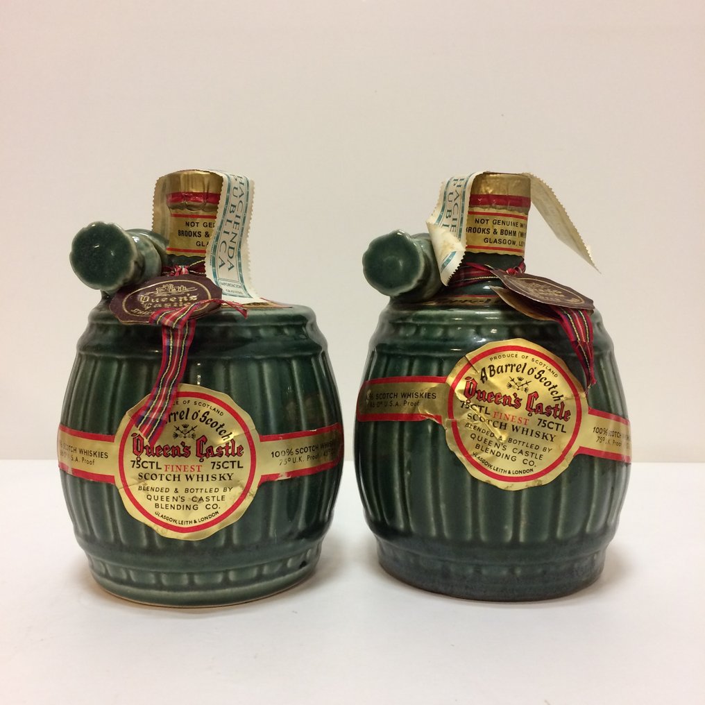 Queen's Castle A Barrel O' Scotch - b. 1970s - 75cl - 2 bottles #1.0
