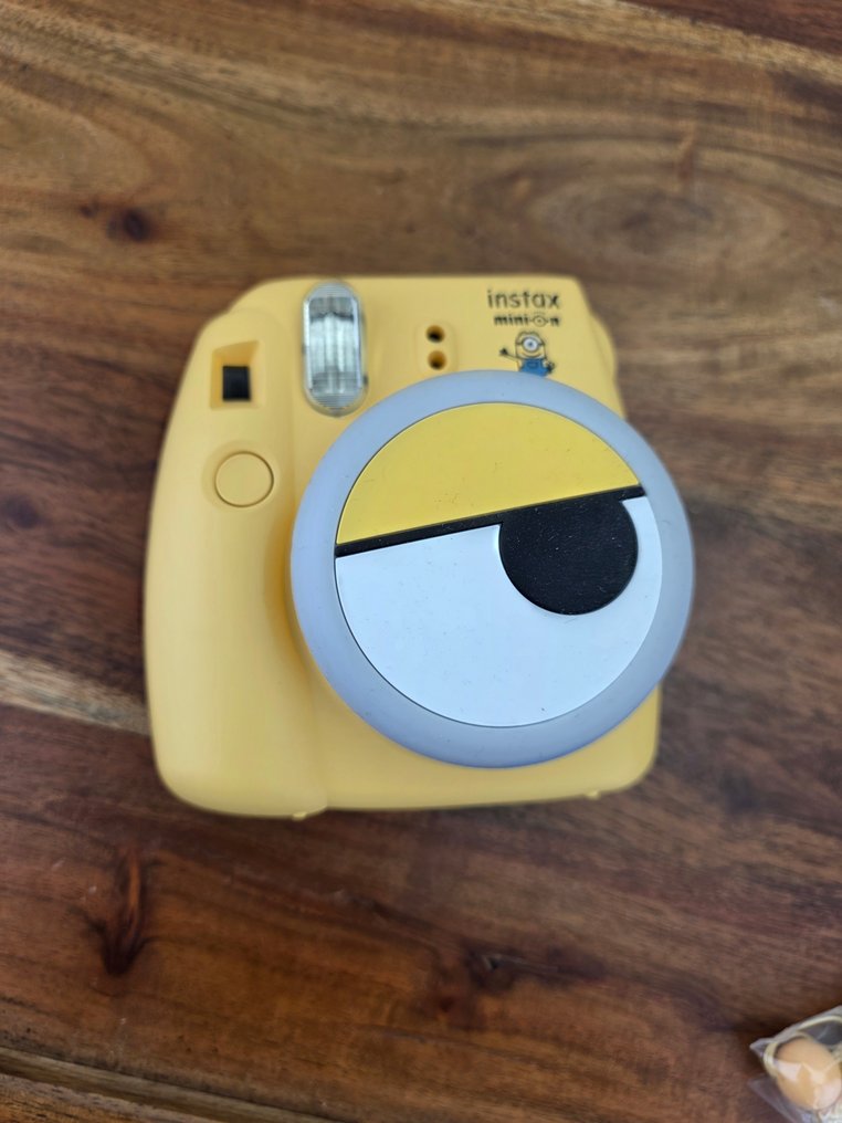 Fujifilm Instax Mini 8 Minion - Limited Edition | Polaroid #2.1