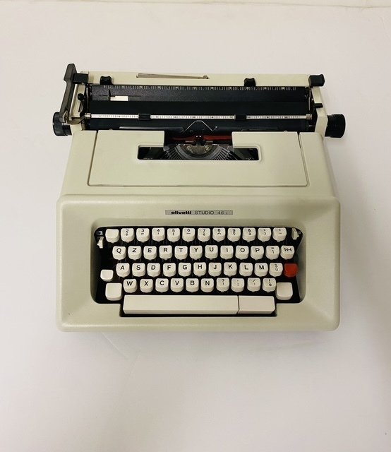 Ettore Sottsass - Olivetti, Studio 45 - Typewriter - 1960-1970 #1.0