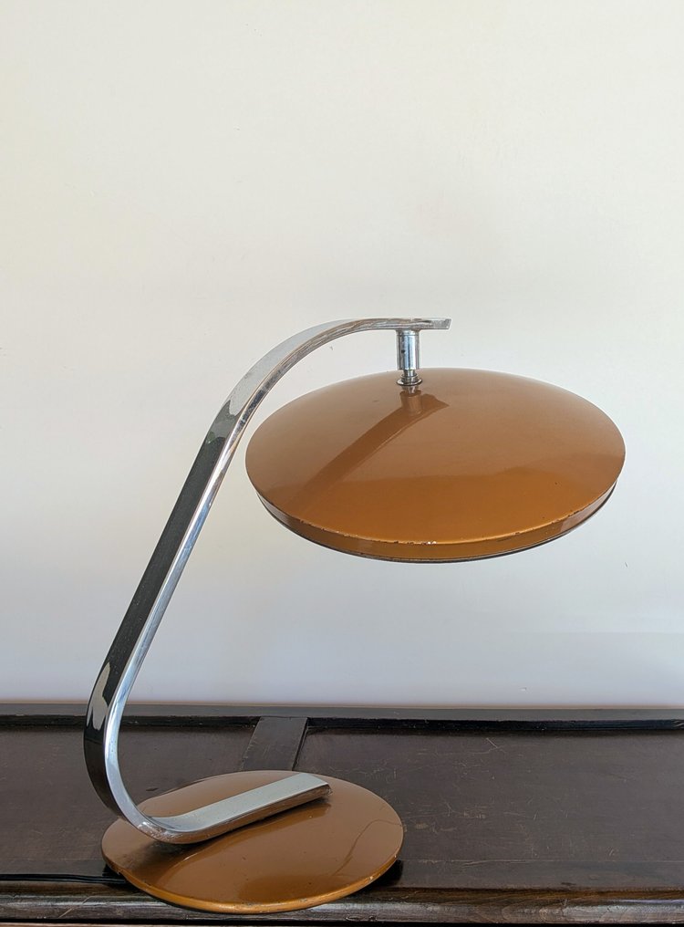 Fase - Luis Perez de la Oliva - Candeeiro de mesa - 520c - Aço #4.3