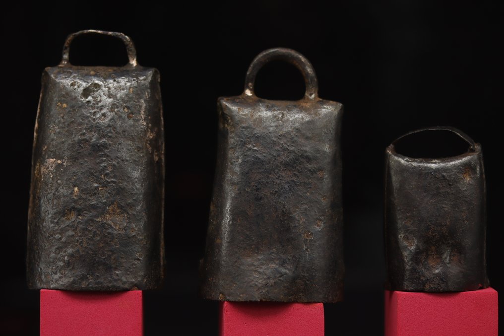 Μεσαιωνικός (Γοτθικός) - 3 x Iron Hand Craft Καμπάνες της Εκκλησίας - 9.2 cm  (χωρίς τιμή ασφαλείας) #1.0