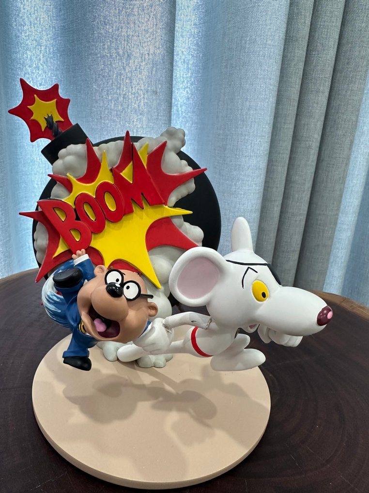 Cosgrove Hall Prod. Ltd.; FremantleMedia Licensing Worldwide - Danger Mouse - 1 - Danger Mouse & Penfold #1.0