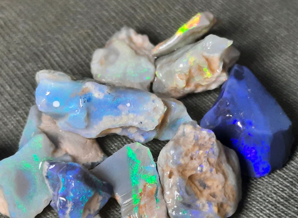 21,8 karát - Természetes ausztrál opál Durva- 4.36 g #2.1