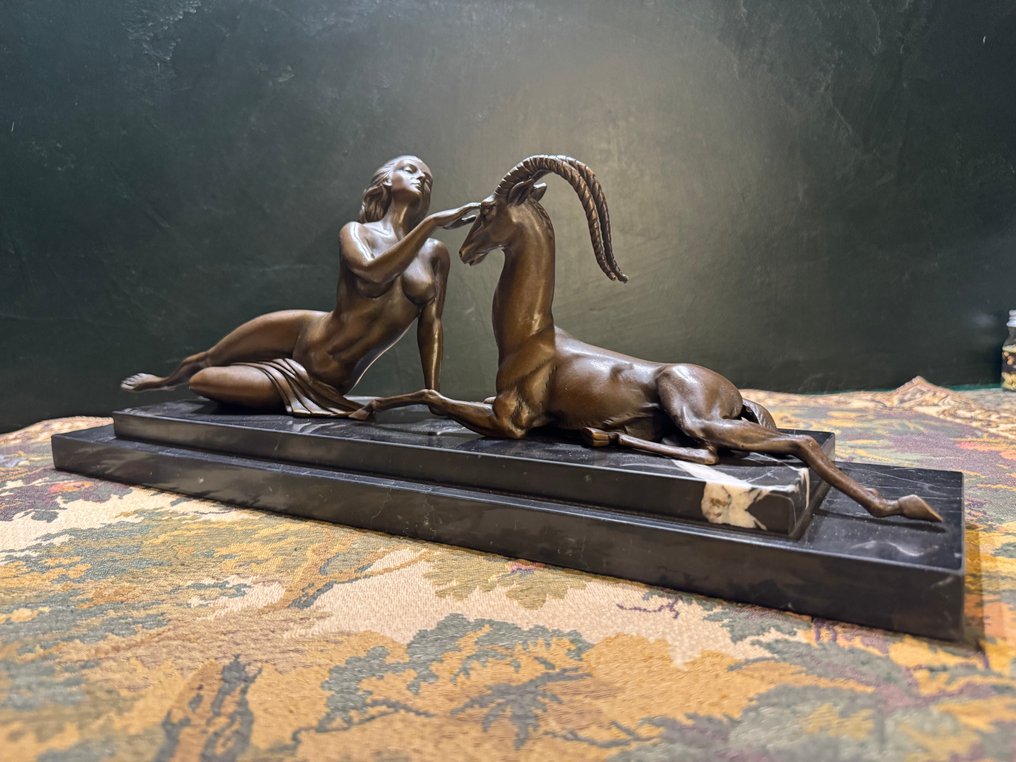 Alex Keléty - Statue, Naakte vrouw met gazelle - 19 cm - Bronze, Marble #4.3