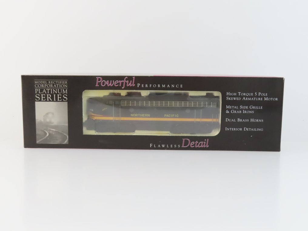 MRC H0 - CB122 - Πετρελαιοκίνητη μηχανή τρένου (1) - GM F7A - Northern Pacific #4.3