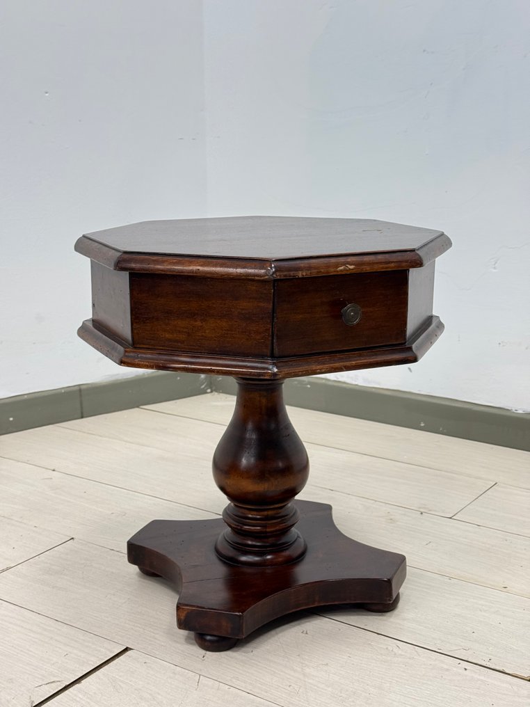Centre table - Walnut - End of the 20th century #1.0