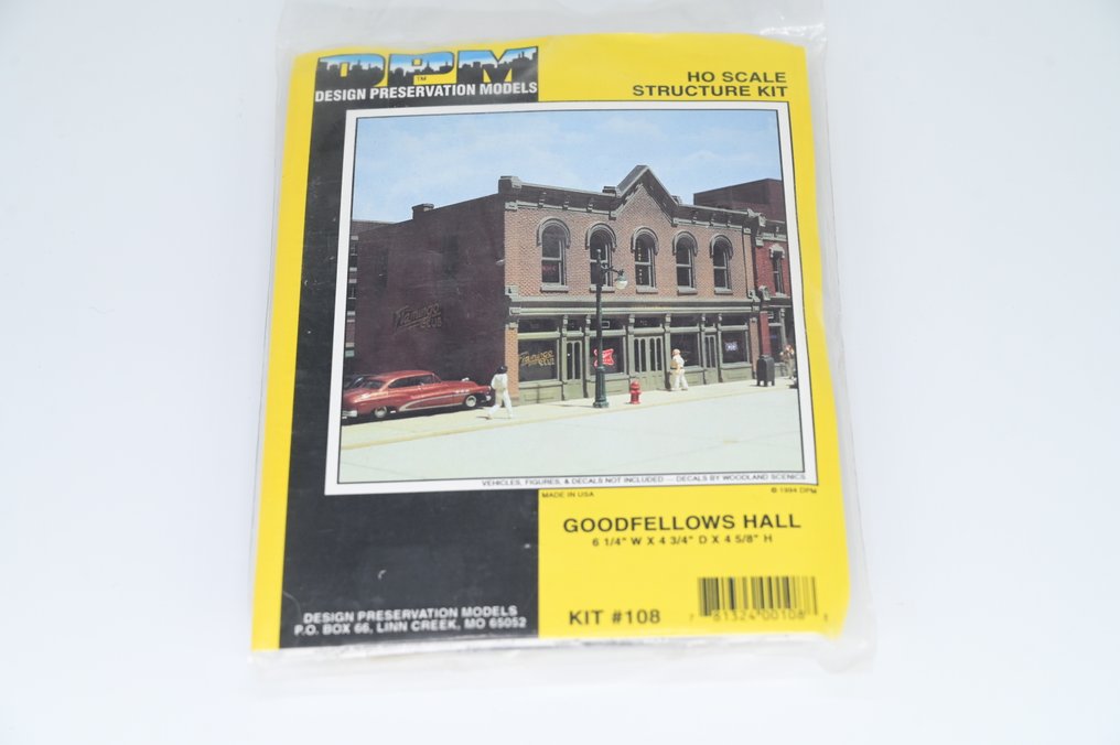 DPM - Design Preservation Models H0 - 101 - 102 - 108 - 118 - Modelltog-landskap (4) - 4 plastbyggesett av typiske amerikanske bygninger i skala H0. #2.1