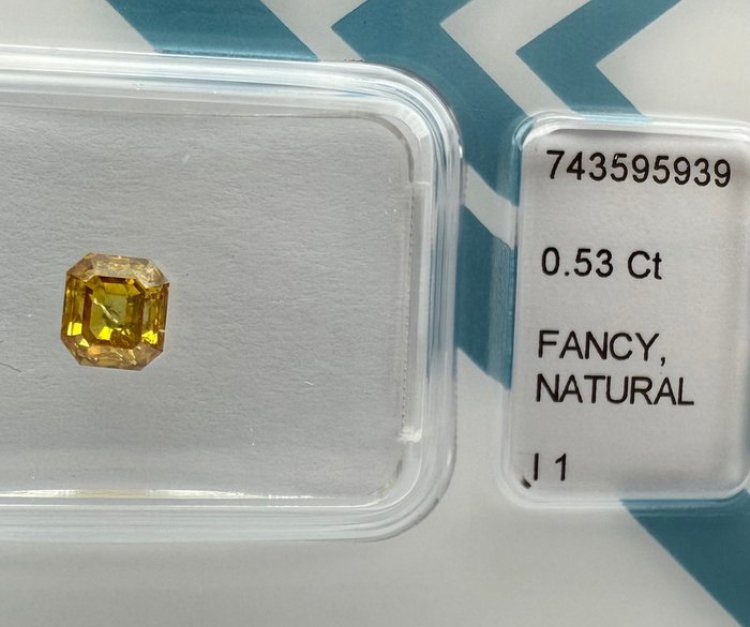 Ingen mindstepris - 1 pcs Diamant (Natur) - 0.53 ct - Smaragd - I1 - International Gemological Institute (IGI) #3.2