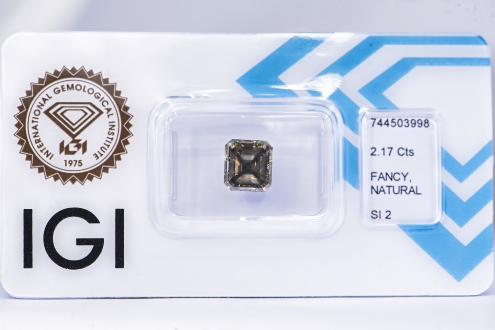 没有保留价 - 1 pcs 钻石  (天然色彩的)  - 2.17 ct - 祖母绿 - Fancy deep 稍帶綠色的, 稍帶灰色的 黄色 - SI2 微内含二级 - 国际宝石研究院（IGI） - VG #1.0