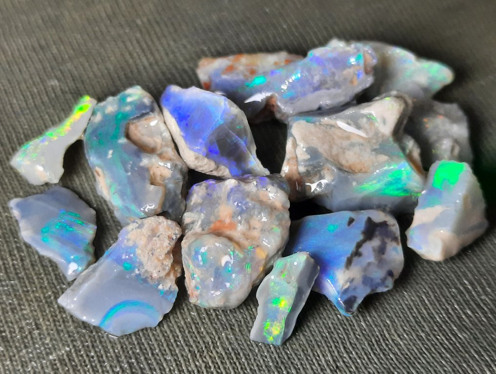 25,2 καράτια - Φυσικό Μαύρο/Κρύσταλλο Αυστραλιανής Οπάλης Τραχύς- 5.04 g #1.0