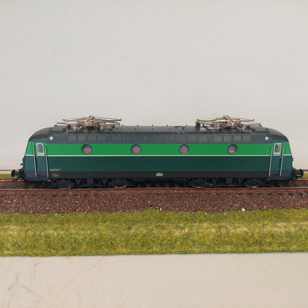 Märklin H0 - 37231 - 電氣火車 (1) - 系列122 - 数字 - SCB, NMBS #1.0