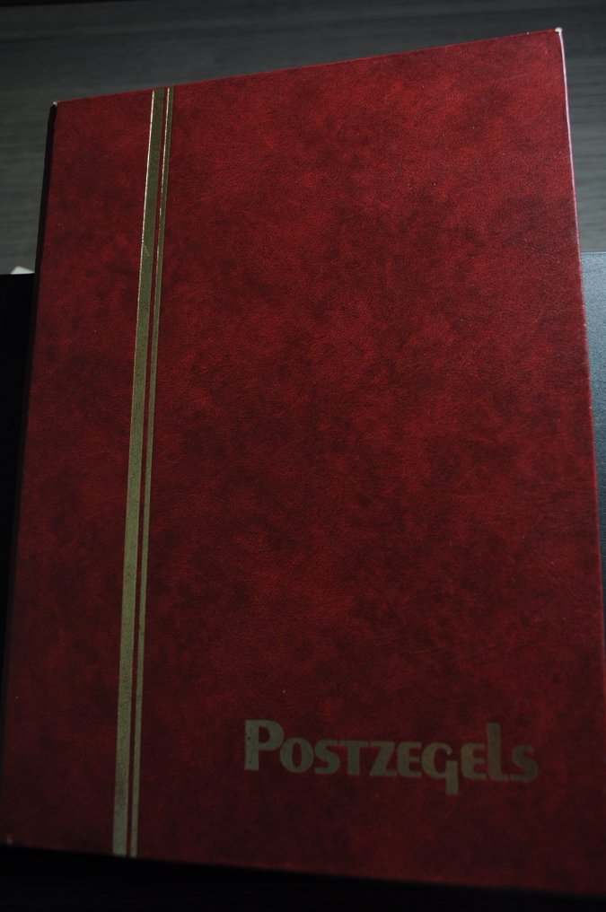 荷蘭  - 包含邮票册和多样组合的批次，存放于不同的存货册中（181张照片） #1.0