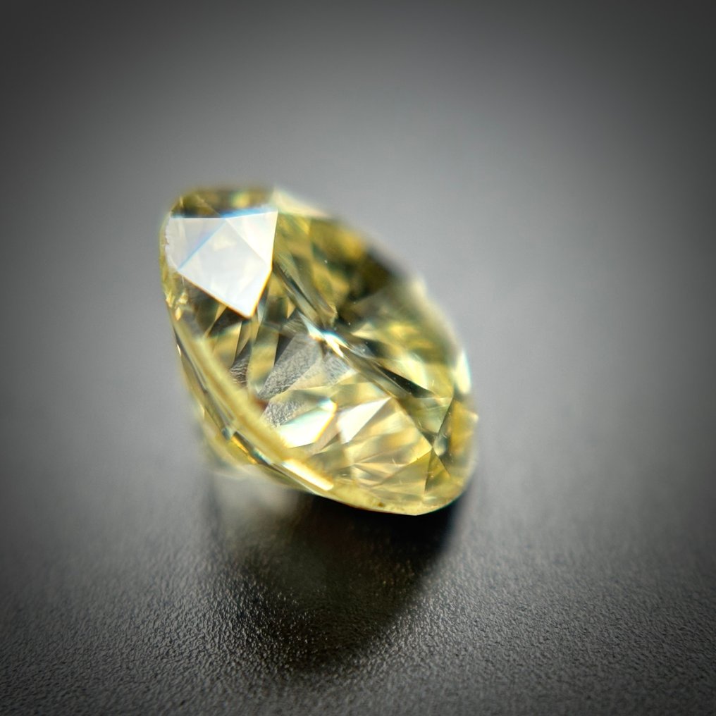 1 pcs Timantti (Luonnonvärinen) - 0.64 ct - Pyöreä - Light Keltainen - VS1 - Antwerpenin jalokivitestauksen laboratorio (ALGT) #4.3