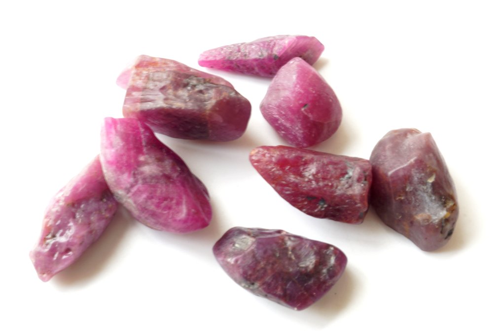 Ruby 125 carats of raw, untreated ruby crystals.- 25.08 g - (8) #1.0