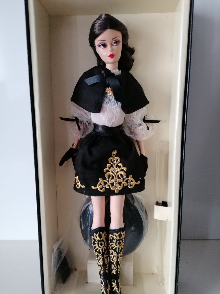 Mattel  - Boneca Barbie Gold Label Dulcissima  SILKSTONE - 2000-2010 #3.2