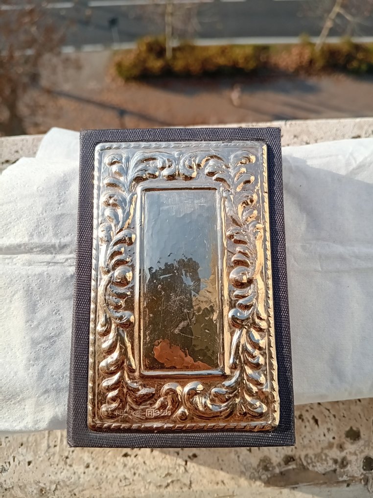 Veistos, Rubrica antica ARGENTO - 8.5 cm - Paperi, Hopea, Tekstiili #2.1