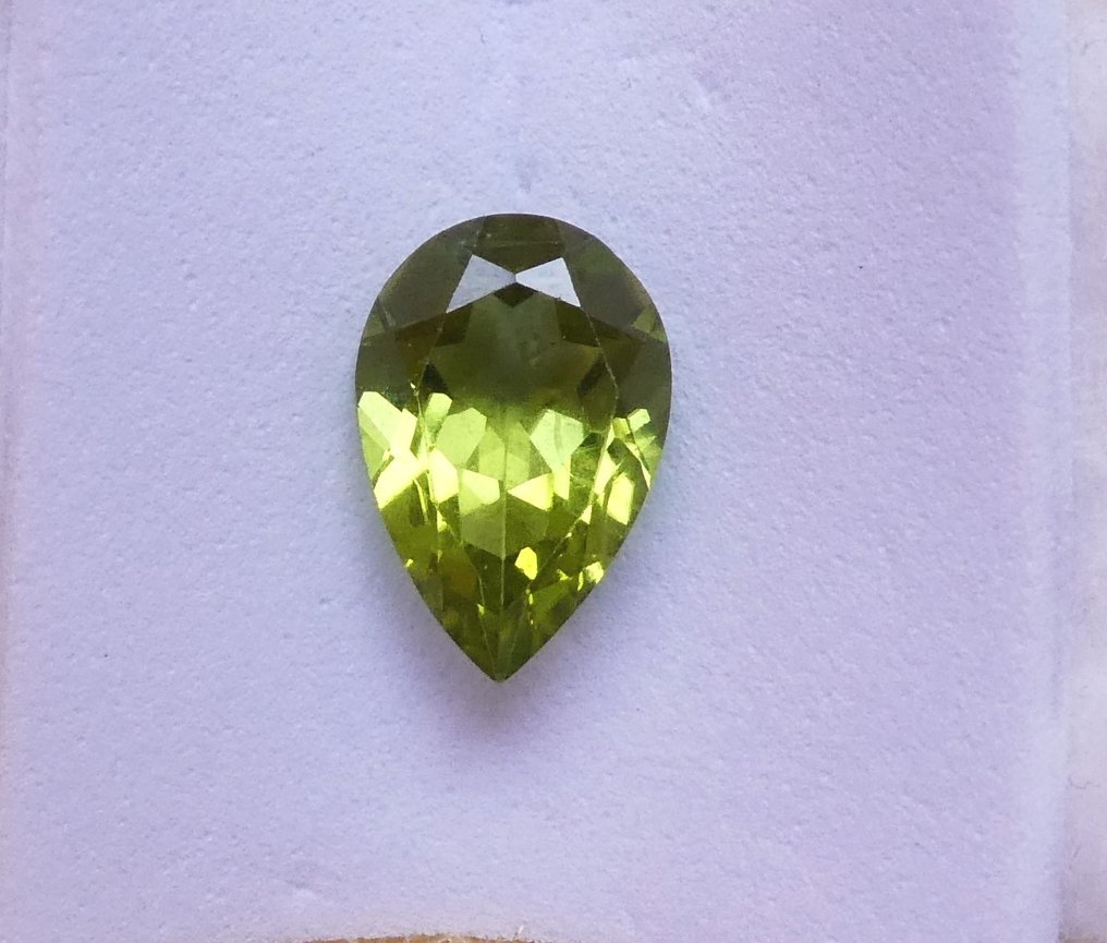 Peridot - 3.13 ct - Instituto Gemólogico Español (IGE) #2.1