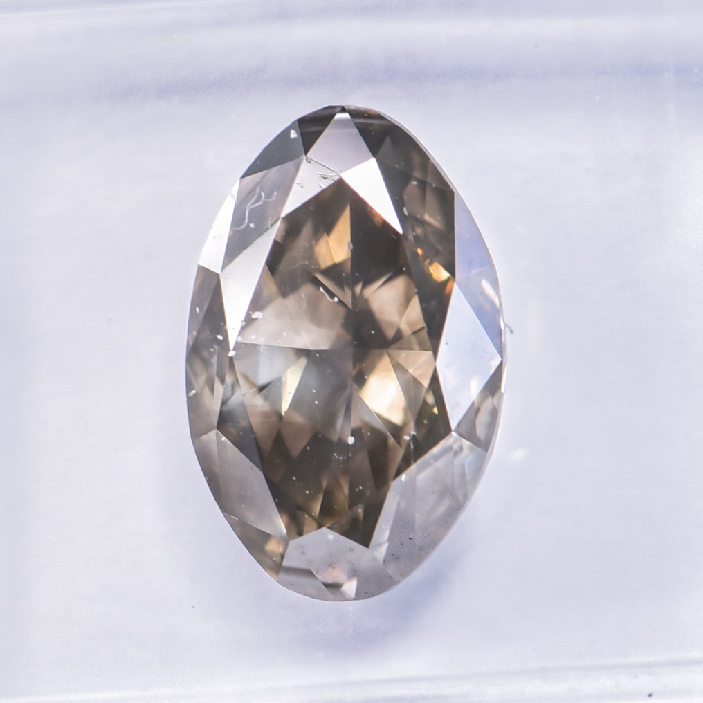 沒有保留價 - 1 pcs 鑽石 (天然彩色) - 2.75 ct - 橢圓形 - Fancy deep 淡褐色, 淡綠色 黃色 - SI1 - 國際寶石學院(International Gemological Institute (IGI)) - VG #1.0