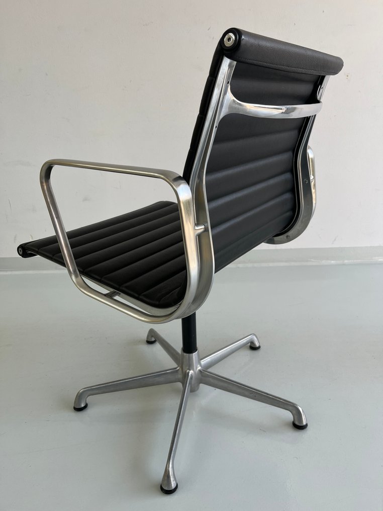 ICF - Charles Eames - Stol - EA108 - Læder #4.3