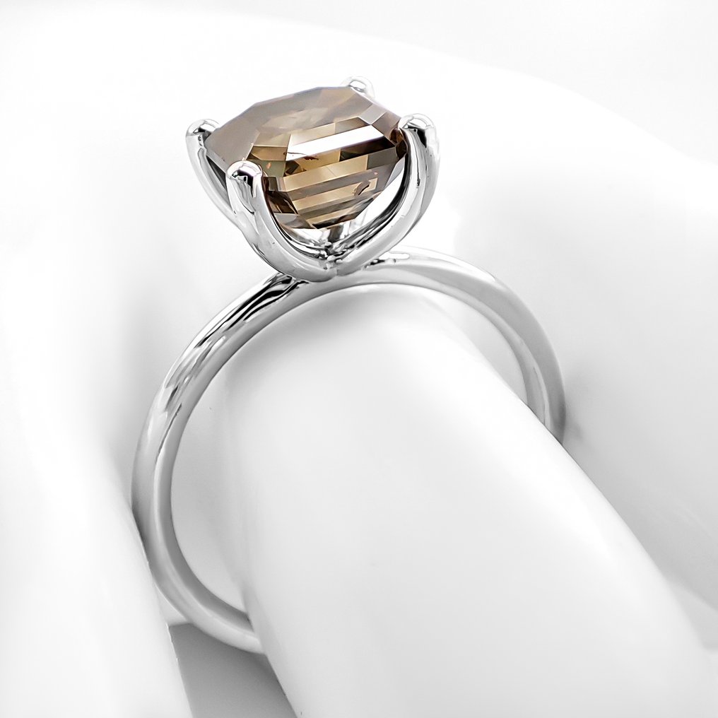 No reserve price - Ring - 14 kt. White gold - 3.03ct. tw. Diamond (Natural coloured) - IGI Certificate #2.1