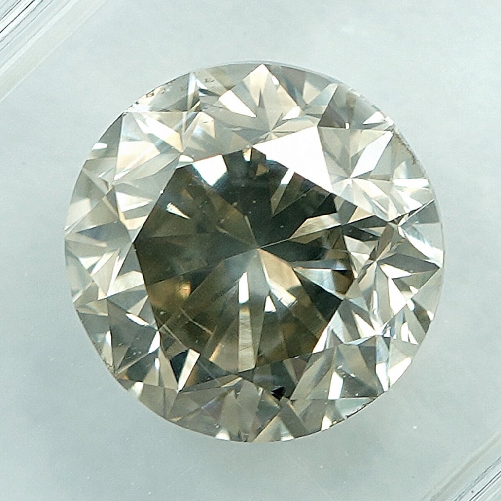 1 pcs Diamond  (Natural coloured)  - 2.65 ct - Round - Fancy light Greyish Yellow - I1 - International Gemological Institute (IGI) #1.0