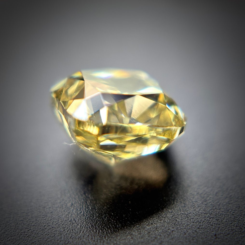 1 pcs Diamond (Natural coloured) - 0.58 ct - Cushion - Fancy intense Greenish, Brownish Yellow - VS1 - Antwerp Laboratory for Gemstone Testing (ALGT) #4.3